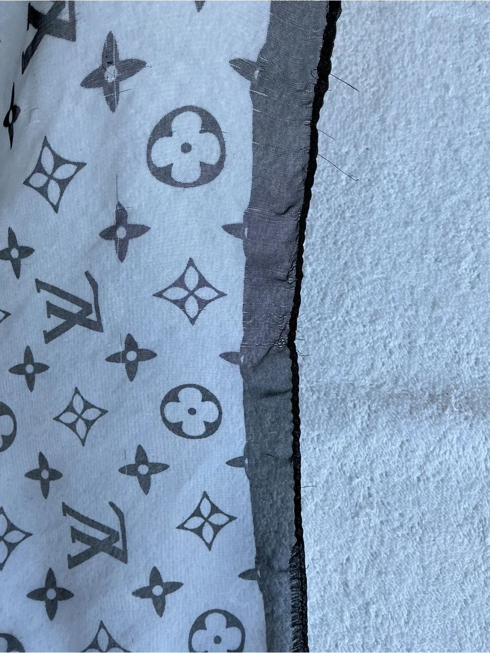 LV Monogram Sheer Logo Scarf - Black on White - Picture 9 of 11